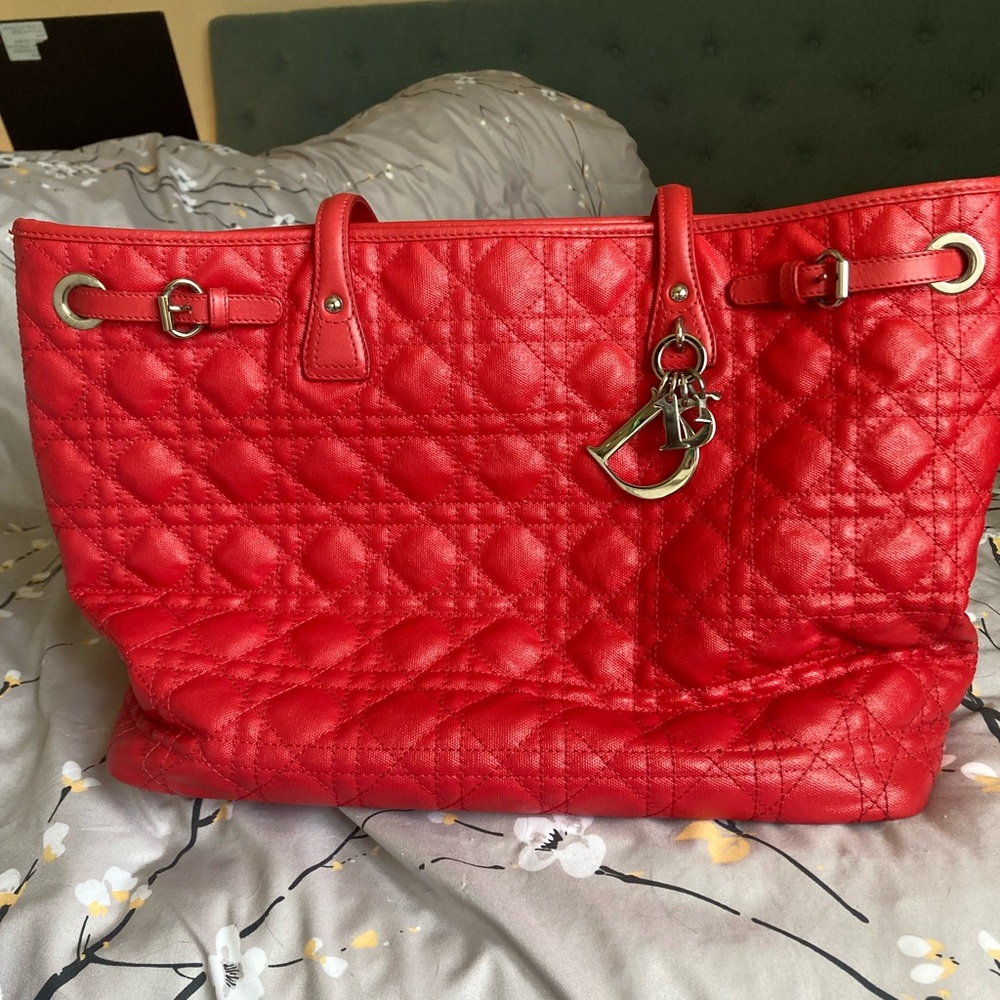 Christian Dior tote bag. Vintage in excellent condition. Pristine interior